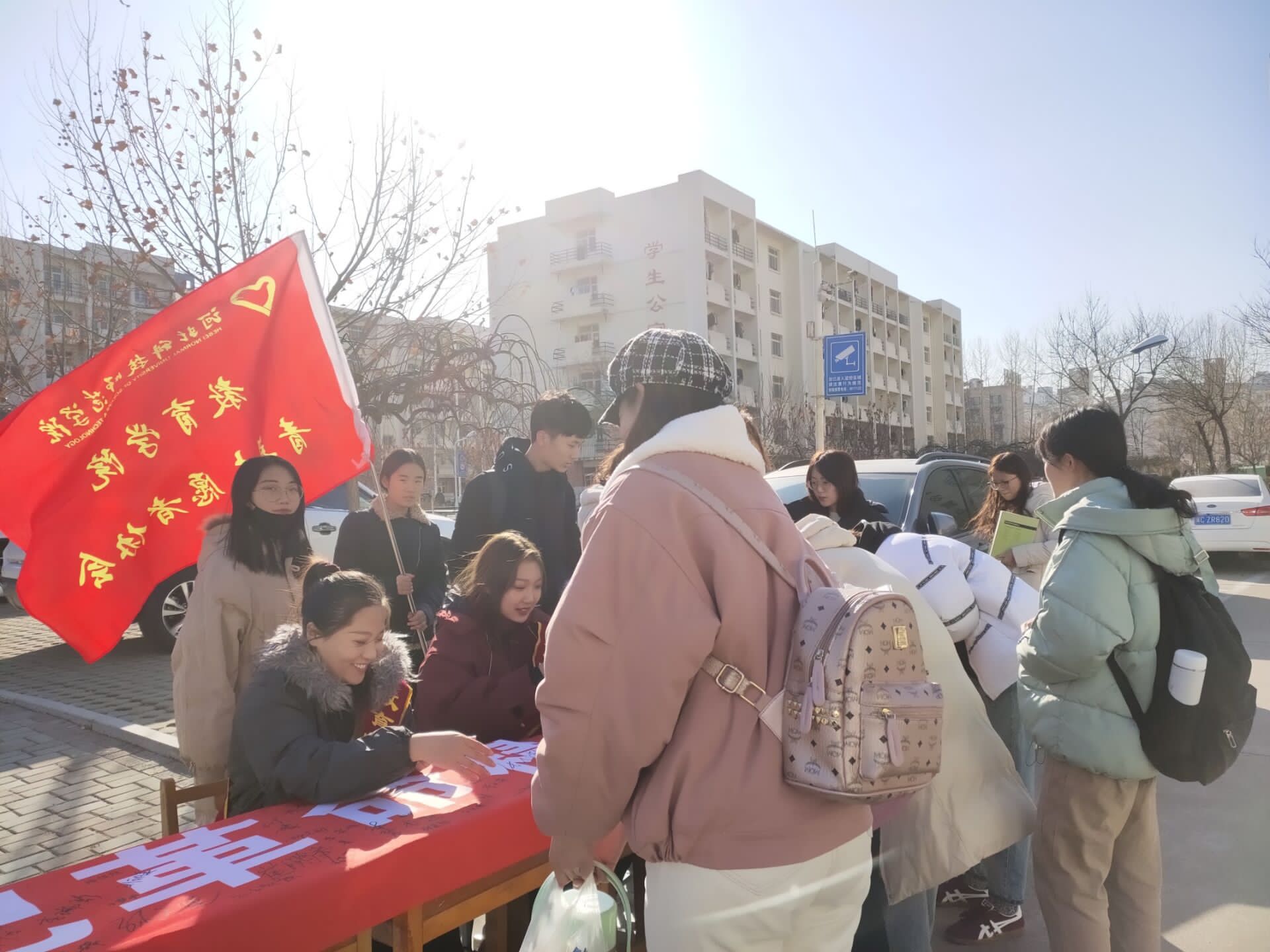 Cache_c8cb2d32f6b76a3..jpg Cache_c8cb2d32f6b76a3..jpg